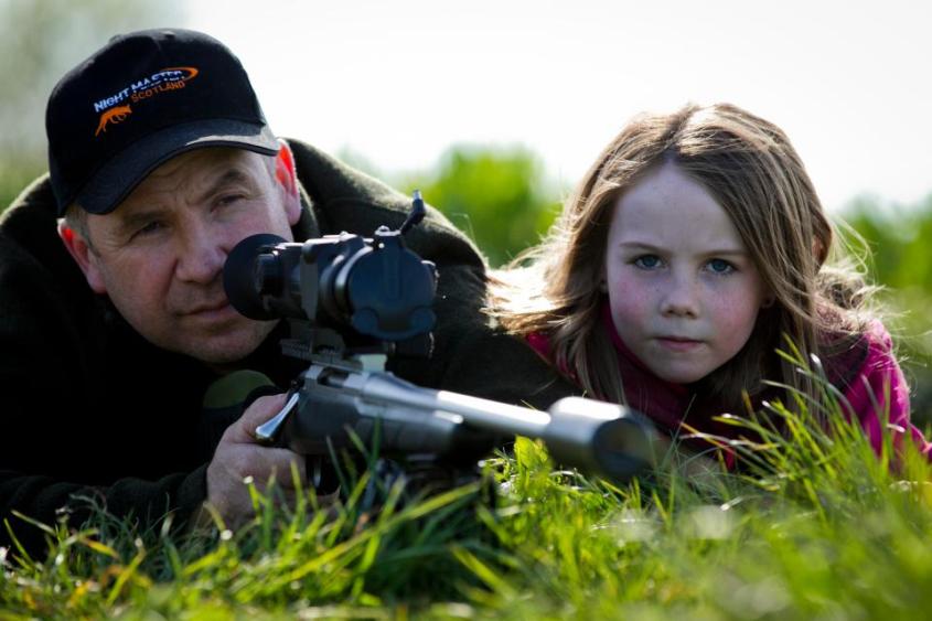 Vater Jäger mit seiner Tochter
