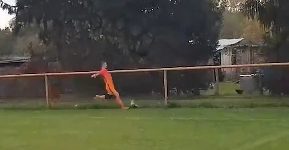 croater tötet Huhnjpg