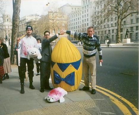 mark-and-robert-downing-street[1]