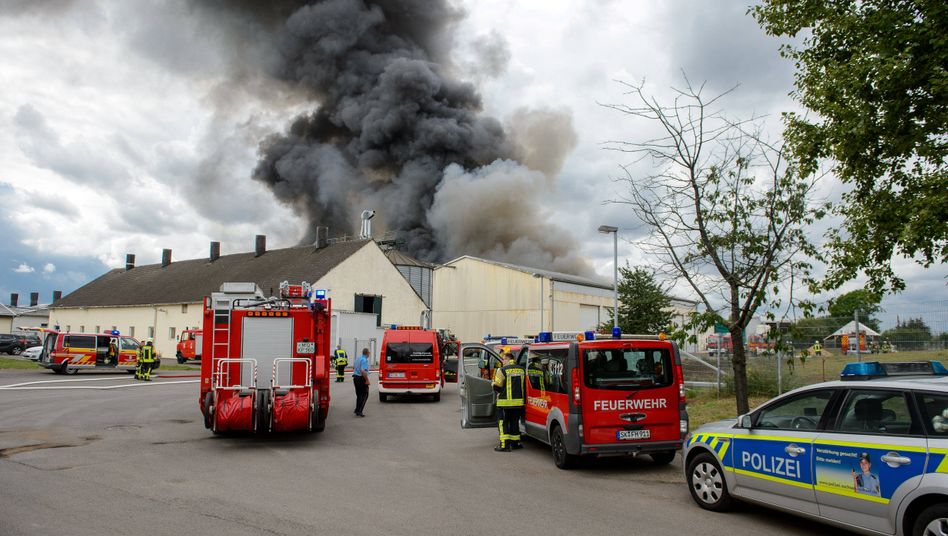 Großbrand der (SMA) Woestmann KG Schweinemastanlage Teutschenthal (Saalekreis) Teutschenthal // 16.07.2020 // Foto: Hol